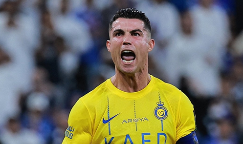 Foto - Cristiano Ronaldo biraz abartmıyon mu artık! Yeter yahu: Halı sahada da bunu yaparsın…
