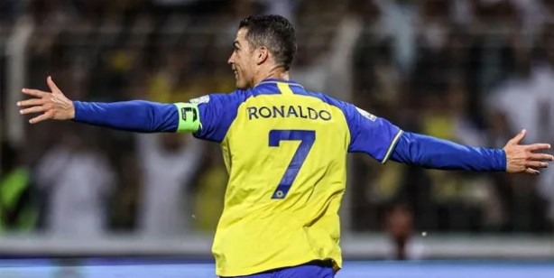 Foto - Cristiano Ronaldo yeni mesleği ile ağızları açık bıraktı, dudak ısırtıyor! Mesaj var, harekete geçti