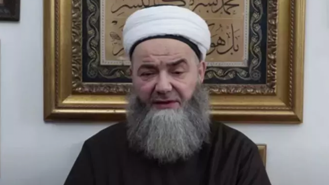 Foto - Cübbeli Ahmet Hoca açtı ağzını yumdu gözünü! "Şerefsizler, dinleyin!"