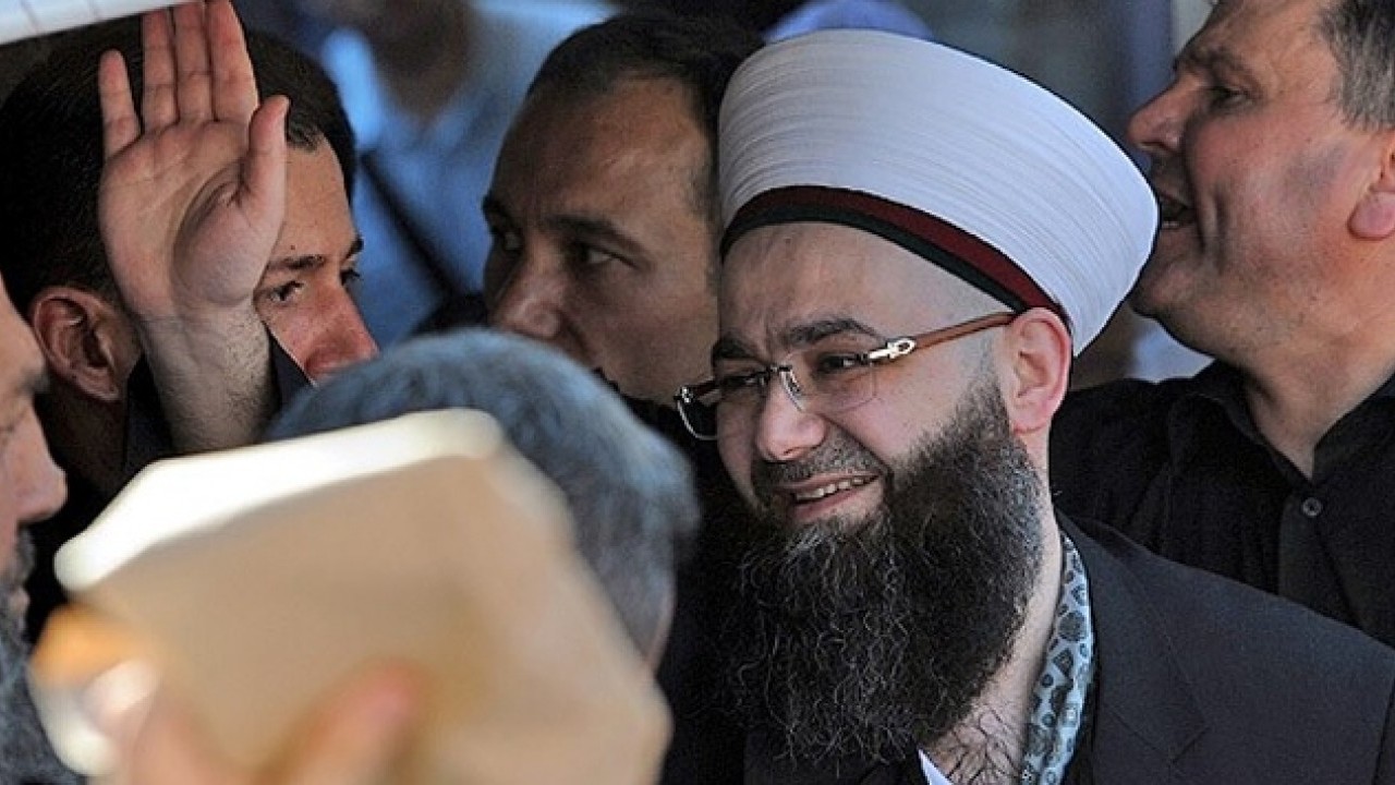 Foto - Cübbeli Ahmet Hoca, cinlere tarikat dersi veren cemaat liderinin kim olduğunu açıkladı