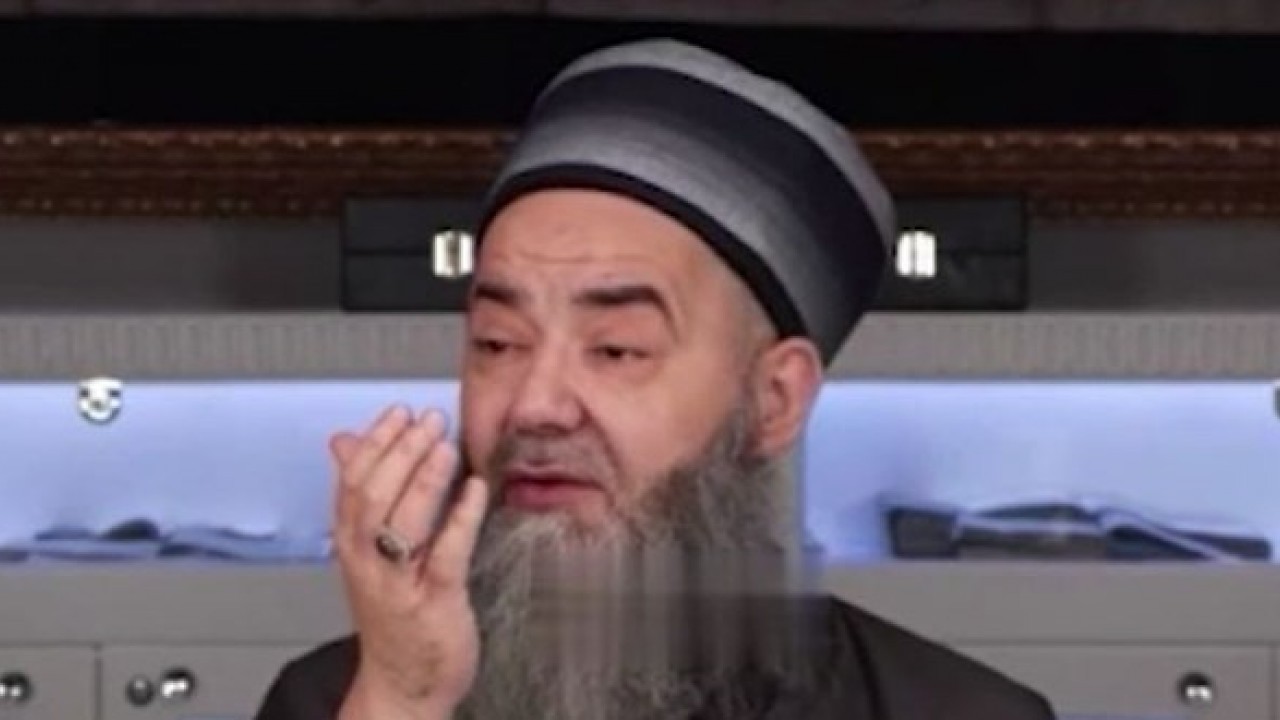 Cübbeli Ahmet Hoca, cinlere tarikat dersi veren cemaat liderinin kim olduğunu açıkladı