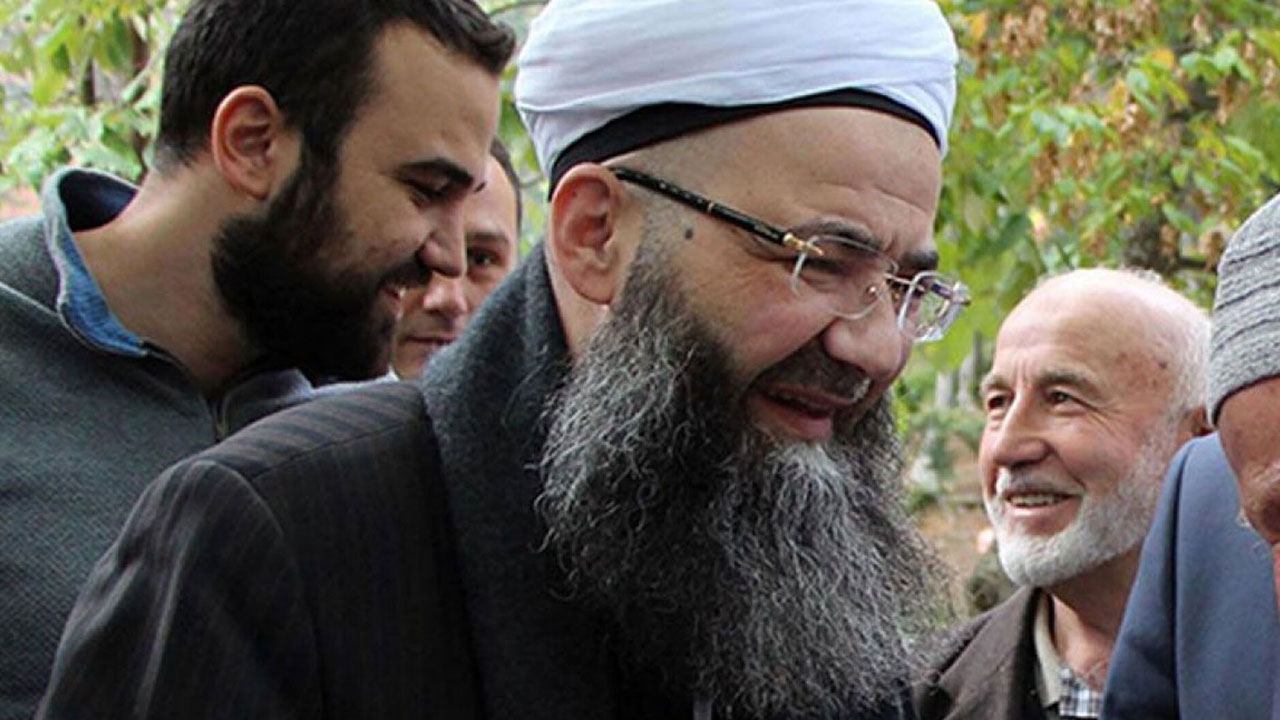 Foto - Cübbeli Ahmet Hoca'dan gündeme oturan Şener Üşümezsoy çıkışı: Bizi az kalsın kandıracaklardı