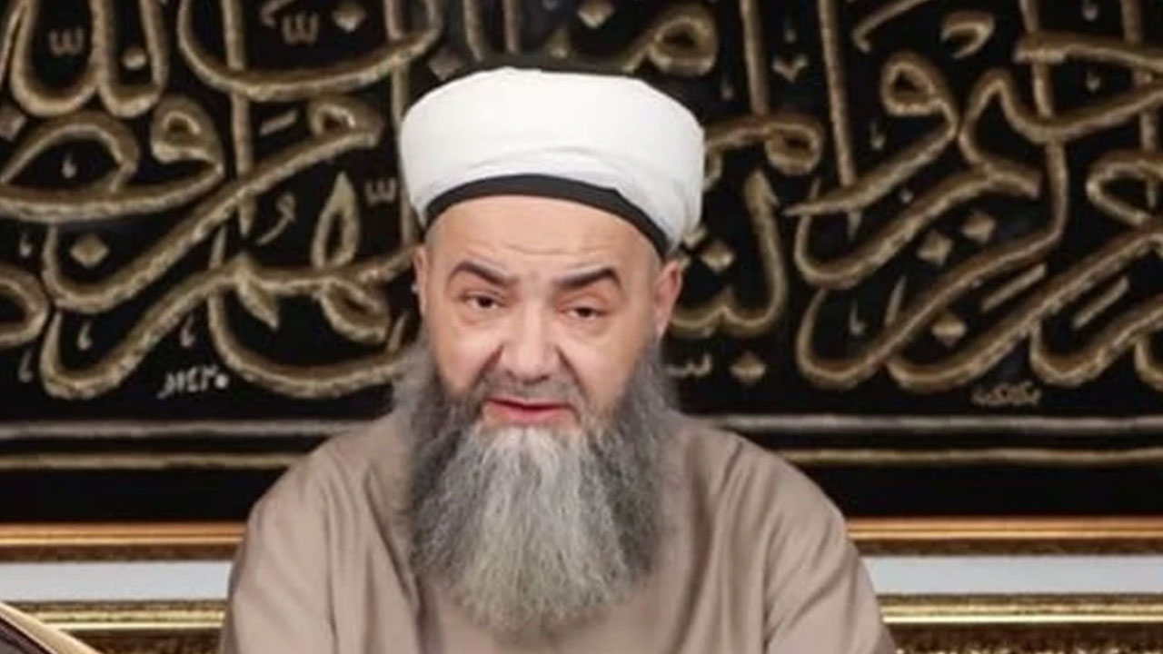 Foto - Cübbeli Ahmet Hoca'dan Menzil cemaatiyle ilgili şok istihbarat