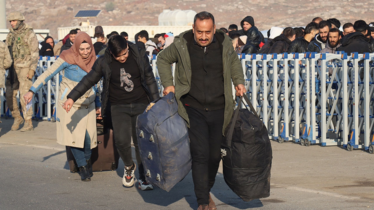 Foto - Cübbeli Ahmet Hoca'dan Suriyelilerle ilgili olay çıkış: Bizimkiler canlarını mallarını cehenneme satmış