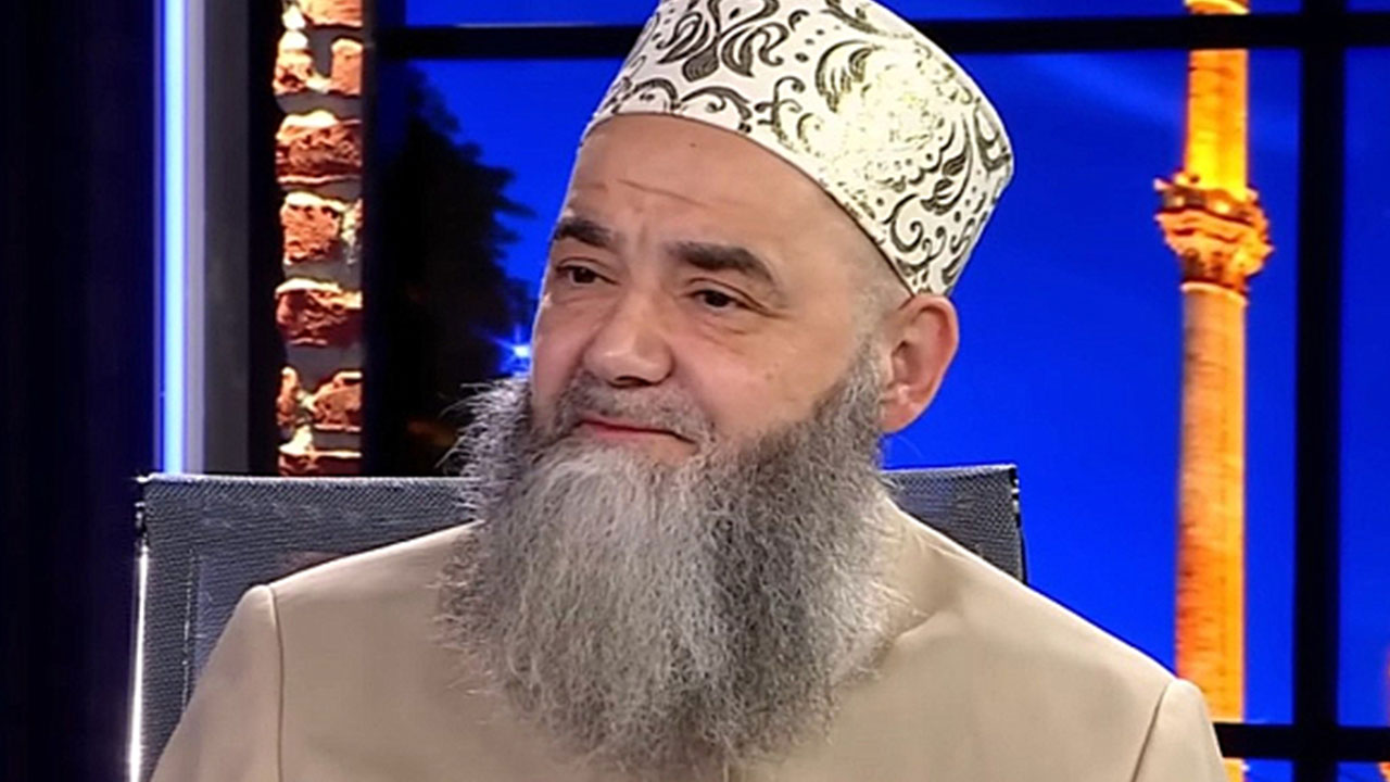 Foto - Cübbeli Ahmet Hoca'dan Suriyelilerle ilgili olay çıkış: Bizimkiler canlarını mallarını cehenneme satmış