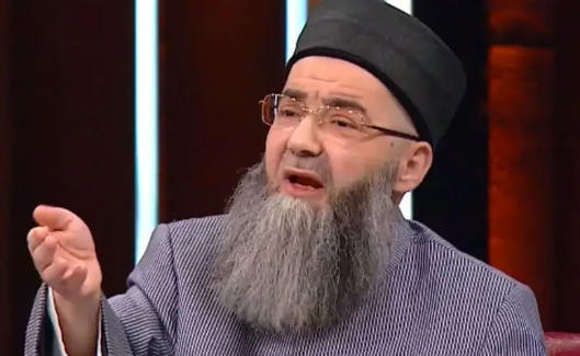 Foto - Cübbeli Ahmet Hoca'nın hanımı çılgına döndü! Tüm herkesi kovdu