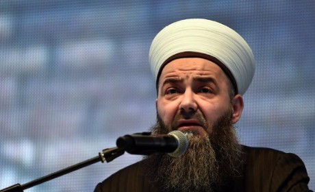 Foto - Cübbeli Ahmet Hoca'nın evinde ilginç olaylar! 'Küt diye düştü' dedi, kendisi bile şok oldu