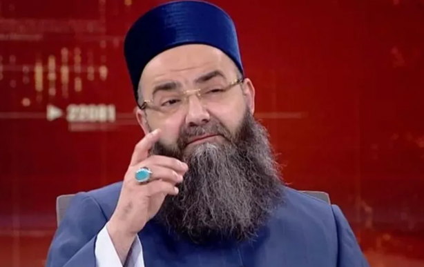 Foto - Cübbeli Ahmet Hoca’ya verilen hediye olay oldu! Asıl bomba ise arkadaki fotoğraflar