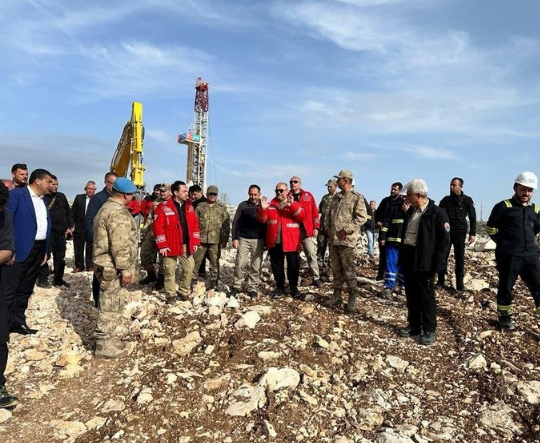 Foto - Cudi ve Gabar'dan müjde üstüne müjde: Yerin altı petrol denizi!