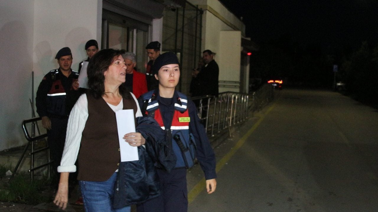 Foto - Çukurova Belediyesi'nde deprem! Mevcut ve eski başkan cezaevine gönderildi