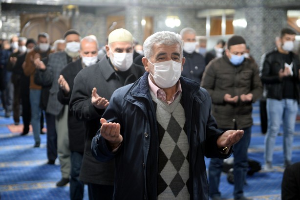 Foto - Cuma namazında yağmur duası