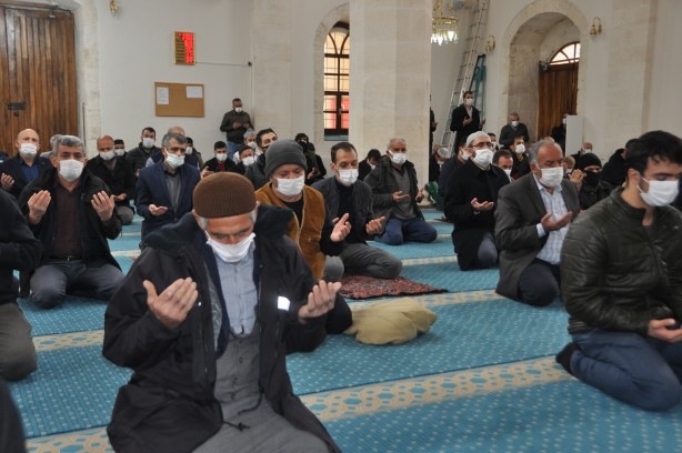 Foto - Cuma namazında yağmur duası