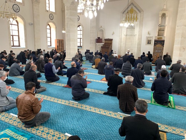 Foto - Cuma namazında yağmur duası