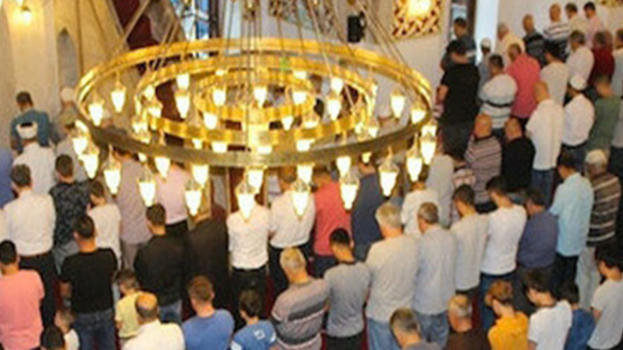 Foto - Cuma namazındaki hutbe şaşırttı! Herkesin aklında aynı soru var: Diyanet ROK'u mu işaret etti?