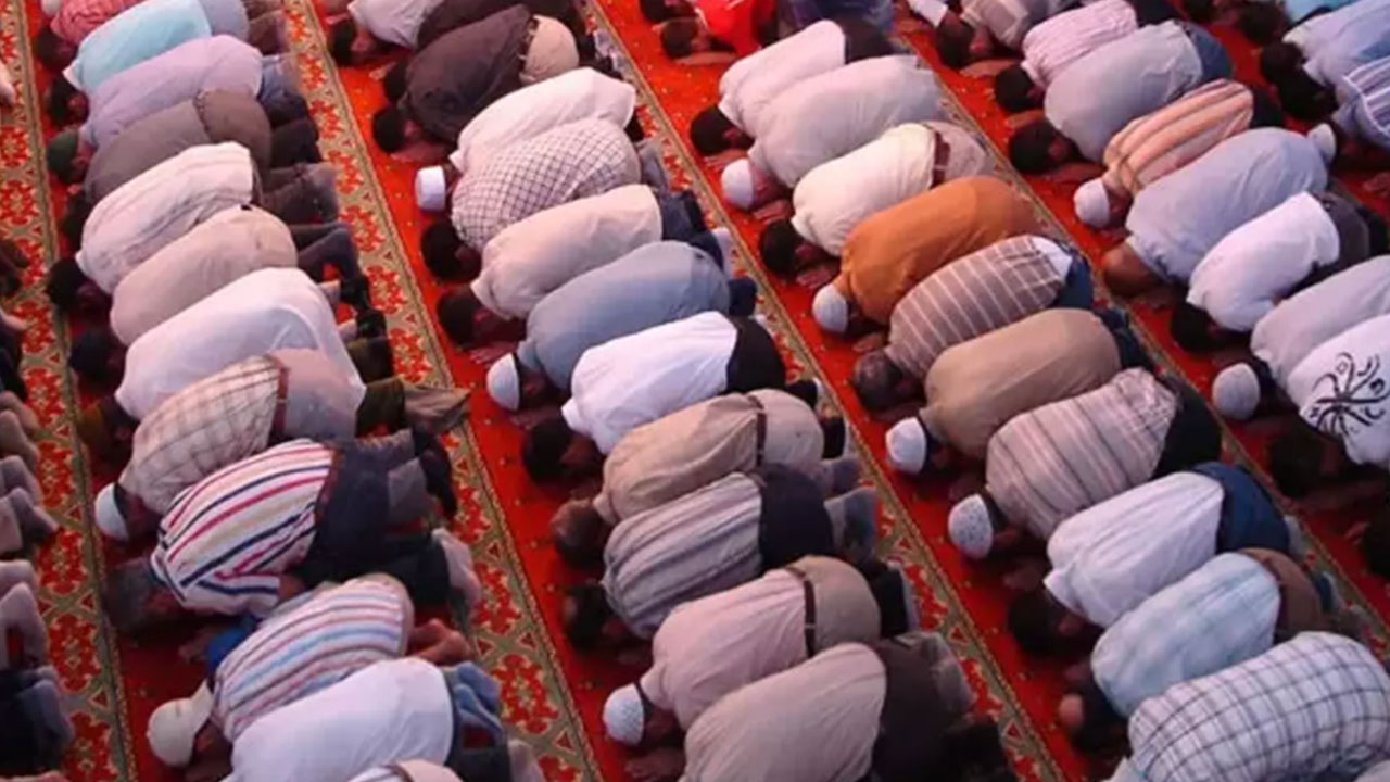 Foto - Cuma namazındaki hutbe şaşırttı! Herkesin aklında aynı soru var: Diyanet ROK'u mu işaret etti?