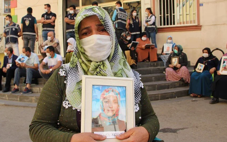 Foto - Cumartesi Annelerinin sesini duyalım! Diyarbakır Annelerini de unutmayalım