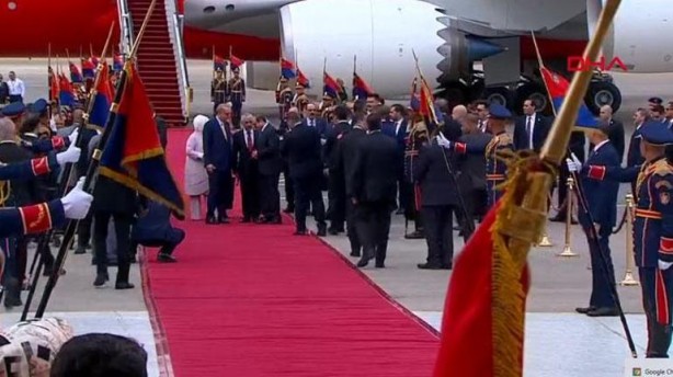 Foto - Cumhurbaşkanı Erdoğan 12 yıl sonra Mısır'da! Erdoğan'ı Sisi böyle karşıladı! İşte dikkat çeken fotoğraflar