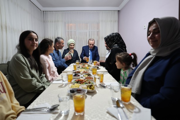Foto - Cumhurbaşkanı Erdoğan Ankara'da bir aileye misafir oldu