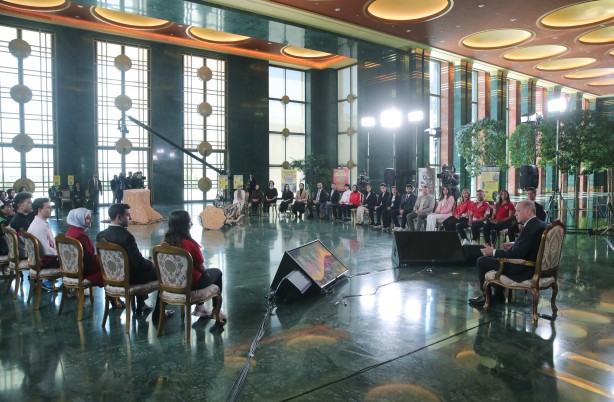 Foto - Cumhurbaşkanı Erdoğan: Araçta giderken işaret ediyorum 'şunu at at' diye...