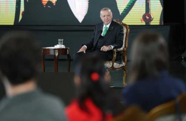 Foto - Cumhurbaşkanı Erdoğan: Araçta giderken işaret ediyorum 'şunu at at' diye...