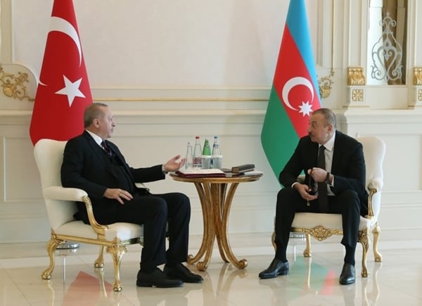 Foto - Cumhurbaşkanı Erdoğan, Azerbaycan Cumhurbaşkanı Aliyev ile görüştü