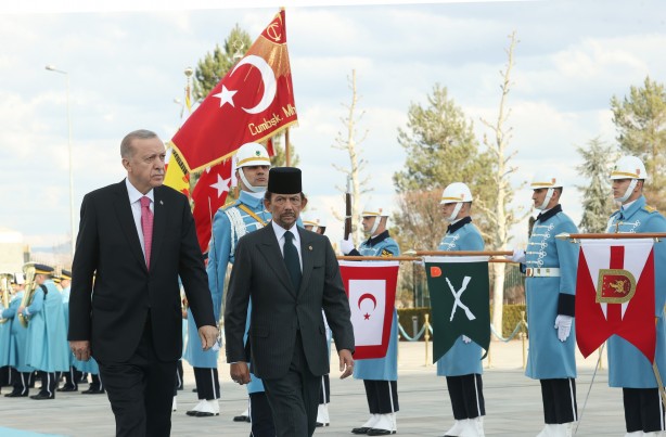 Foto - Cumhurbaşkanı Erdoğan, Brunei Darusselam Sultanı Waddaulah’ı resmi törenle karşıladı
