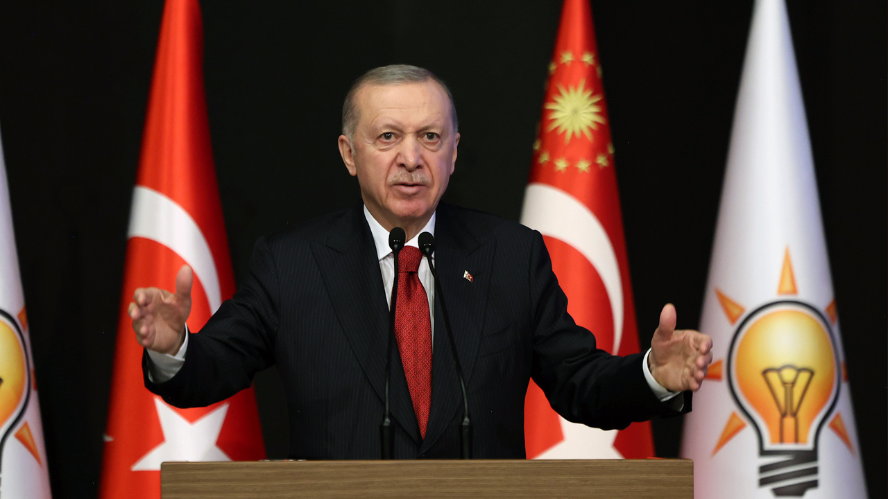 Foto - Cumhurbaşkanı Erdoğan, Çerçioğlu'na bu sözlerle sahip çıktı: "Pisliğin üzerine oturmuşlar, sağa sola pislik atmaya çalışıyorlar" 