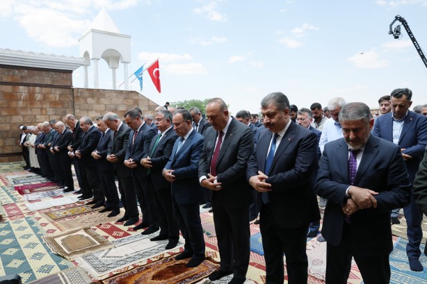 Foto - Cumhurbaşkanı Erdoğan, cuma namazını Malazgirt'te kıldı