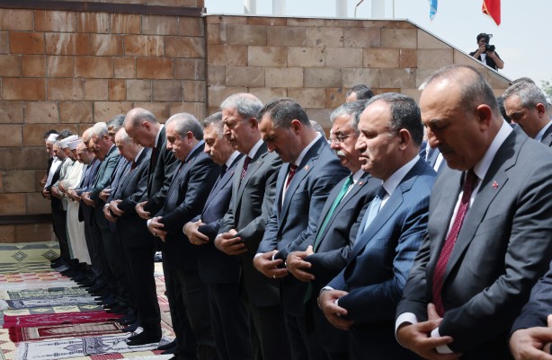Foto - Cumhurbaşkanı Erdoğan, cuma namazını Malazgirt'te kıldı