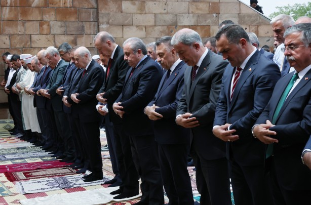 Foto - Cumhurbaşkanı Erdoğan, cuma namazını Malazgirt'te kıldı