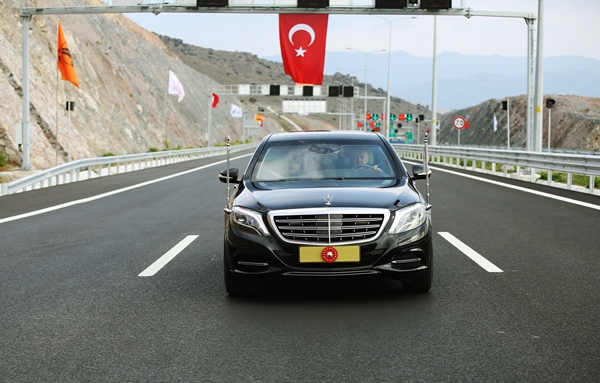 Foto - Cumhurbaşkanı Erdoğan direksiyonun başına geçip bizzat test etti