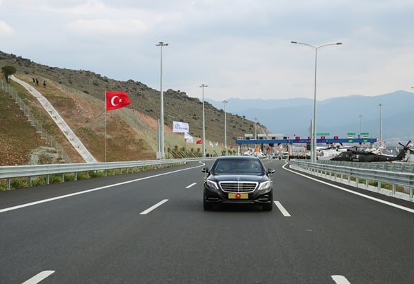Foto - Cumhurbaşkanı Erdoğan direksiyonun başına geçip bizzat test etti