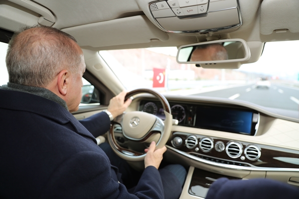 Foto - Cumhurbaşkanı Erdoğan direksiyonun başına geçip bizzat test etti