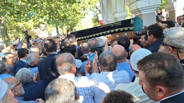 Foto - Cumhurbaşkanı Erdoğan eski yazarımız Mehmet Doğan'ın cenaze törenine katıldı
