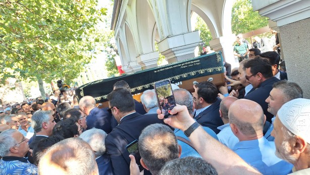 Foto - Cumhurbaşkanı Erdoğan eski yazarımız Mehmet Doğan'ın cenaze törenine katıldı