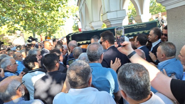 Foto - Cumhurbaşkanı Erdoğan eski yazarımız Mehmet Doğan'ın cenaze törenine katıldı