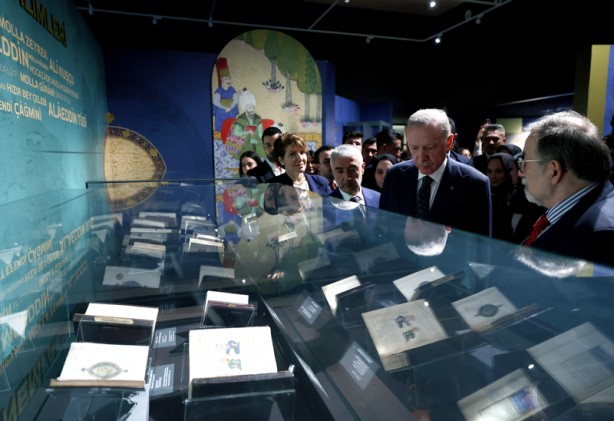 Foto - Cumhurbaşkanı Erdoğan, Fatih Sultan Mehmet Sergisi'ni gezdi