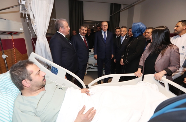 Foto - Cumhurbaşkanı Erdoğan hastanede yaralıları ziyaret etti