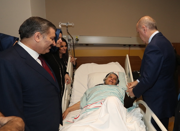 Foto - Cumhurbaşkanı Erdoğan hastanede yaralıları ziyaret etti