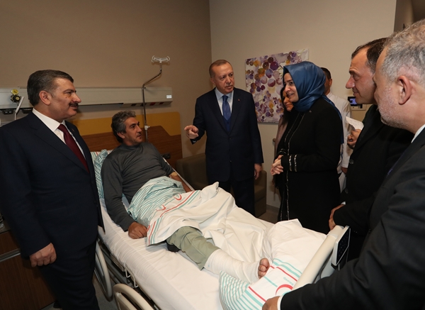 Foto - Cumhurbaşkanı Erdoğan hastanede yaralıları ziyaret etti