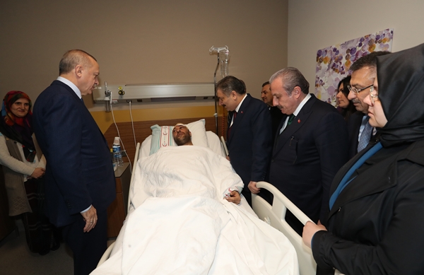 Foto - Cumhurbaşkanı Erdoğan hastanede yaralıları ziyaret etti