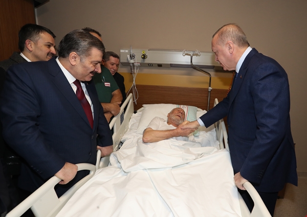 Foto - Cumhurbaşkanı Erdoğan hastanede yaralıları ziyaret etti