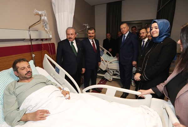 Foto - Cumhurbaşkanı Erdoğan hastanede yaralıları ziyaret etti