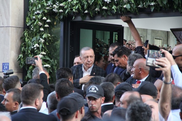 Foto - Cumhurbaşkanı Erdoğan için akın akın geldiler! Büyük sevgi gösterisi