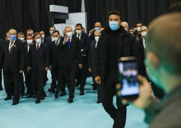 Cumhurbaşkanı Erdoğan inceledi! 'Uçan araba' Tusi görücüye çıktı