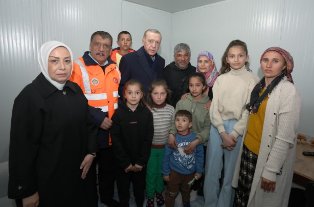 Foto - Cumhurbaşkanı Erdoğan konteyner kenti ziyaret etti