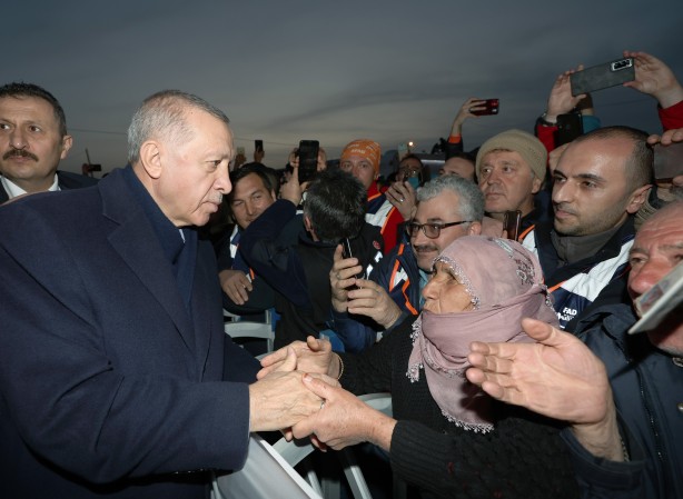 Foto - Cumhurbaşkanı Erdoğan konteyner kenti ziyaret etti