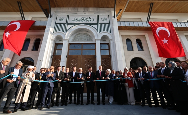 Foto - Cumhurbaşkanı Erdoğan külliye açılışında konuştu