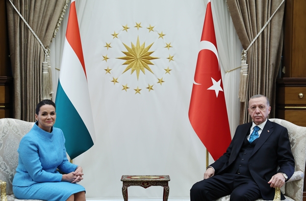 Foto - Cumhurbaşkanı Erdoğan külliyede resmi törenle karşıladı