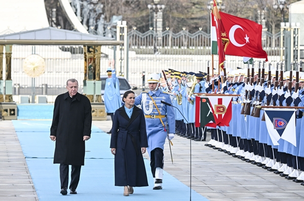 Foto - Cumhurbaşkanı Erdoğan külliyede resmi törenle karşıladı